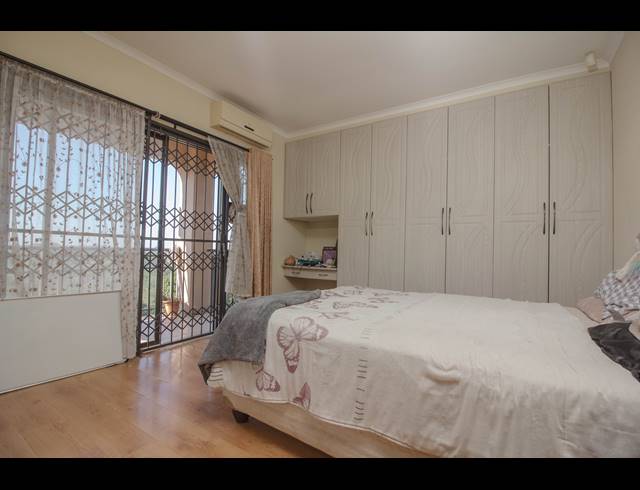 4 BEDROOM HOUSE FOR SALE IN SHALLCROSS